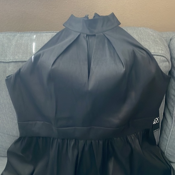 Brand new Dress! - Picture 3 of 6